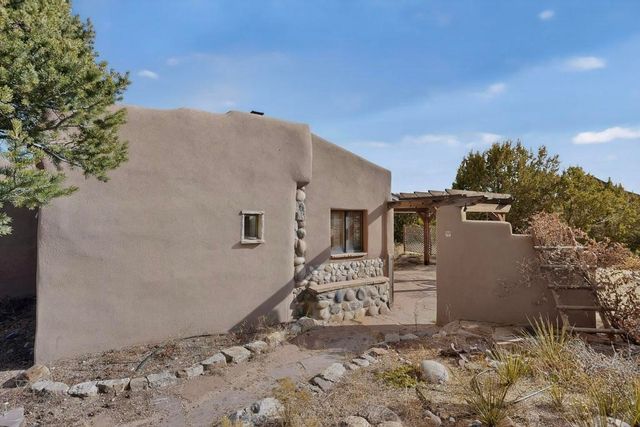 101 Paseo Nopal A & C, Santa Fe, NM 87507