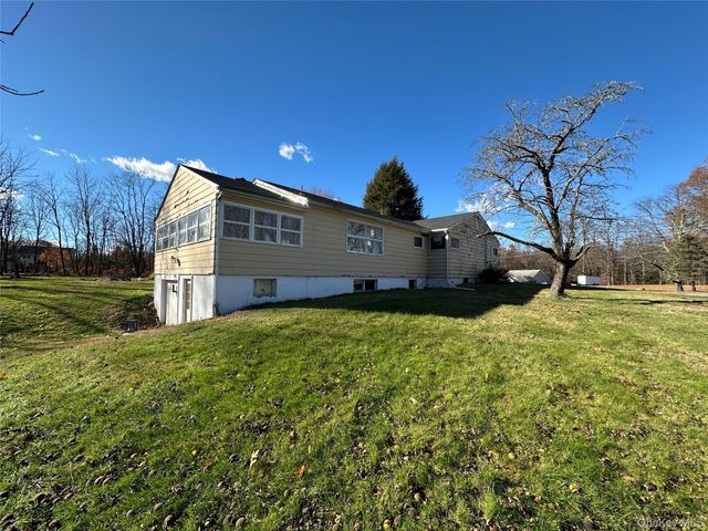 164 Van Keuren Avenue, Pine Bush, NY 12566