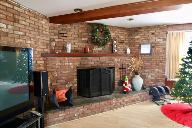 164 Van Keuren Avenue, Pine Bush, NY 12566