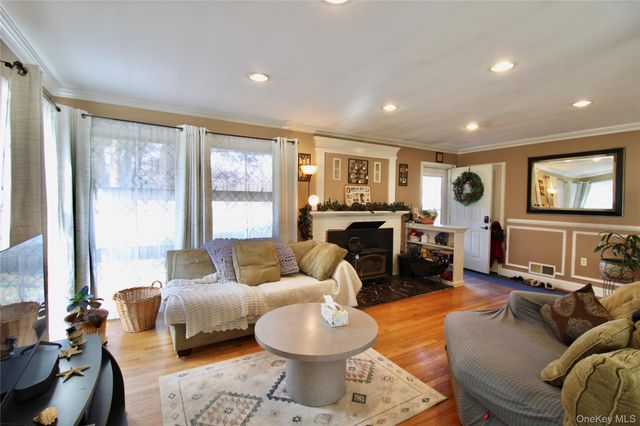 164 Van Keuren Avenue, Pine Bush, NY 12566