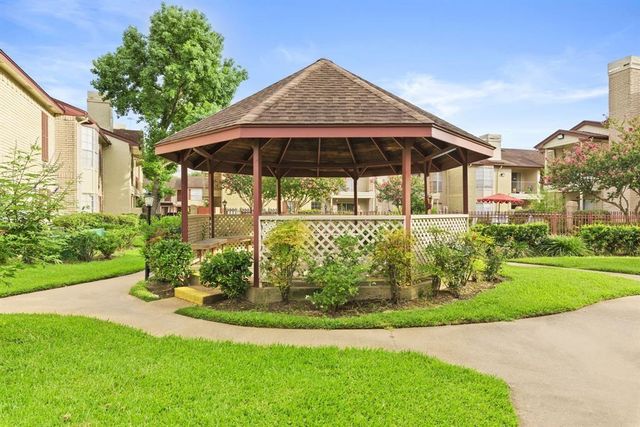 2120 El Paseo Street 2206, Houston, TX 77054
