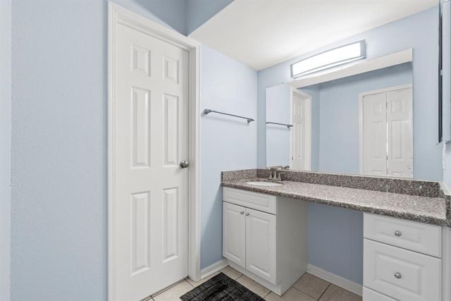 2120 El Paseo Street 2206, Houston, TX 77054