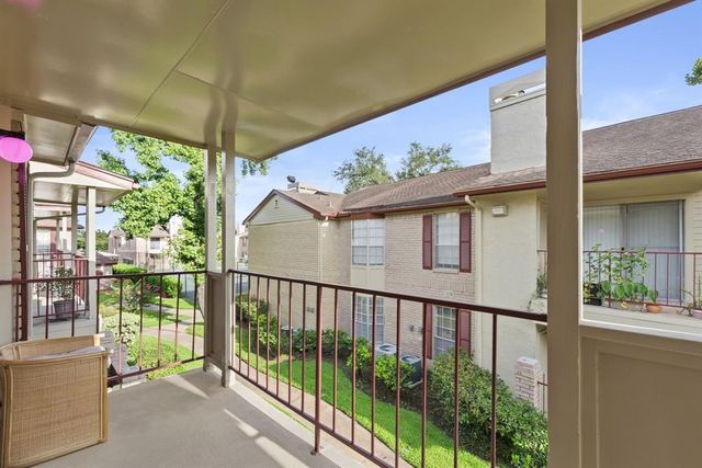 2120 El Paseo Street 2206, Houston, TX 77054
