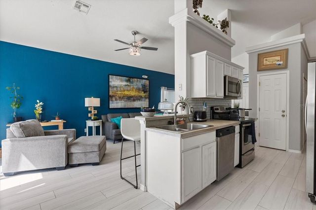 1705 LAKE VISTA COURT, Clermont, FL 34714