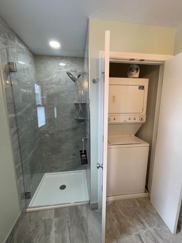 210 W 6th Street 1, Royal Oak, MI 48067