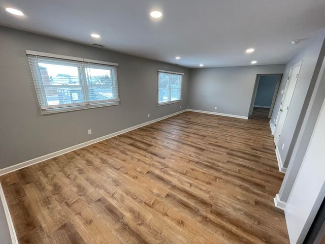 210 W 6th Street 1, Royal Oak, MI 48067