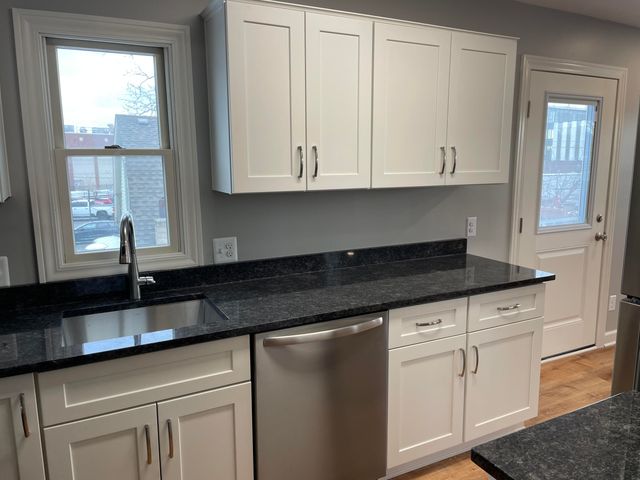 210 W 6th Street 1, Royal Oak, MI 48067