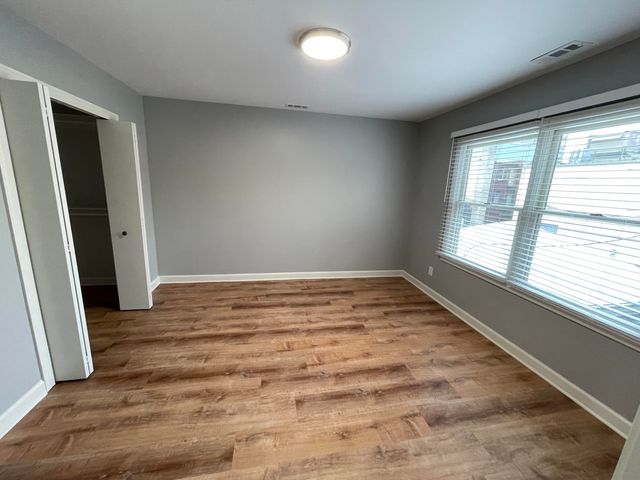 210 W 6th Street 1, Royal Oak, MI 48067