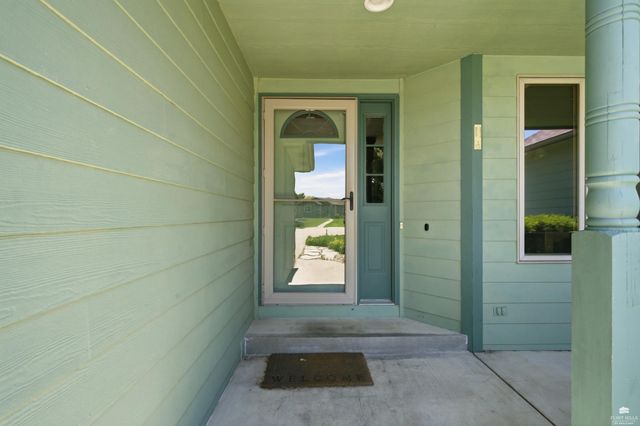 9155 Lindsey Circle, Manhattan, KS 66502
