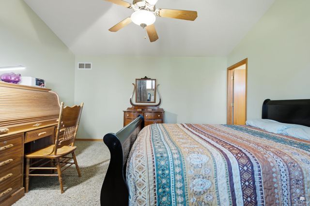 9155 Lindsey Circle, Manhattan, KS 66502
