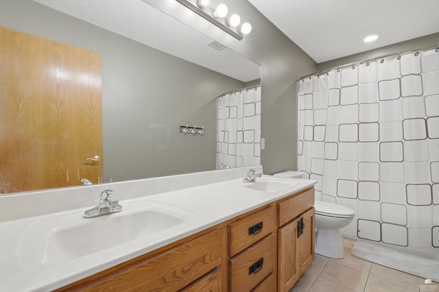 9155 Lindsey Circle, Manhattan, KS 66502