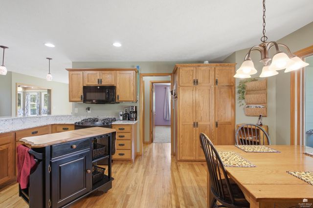 9155 Lindsey Circle, Manhattan, KS 66502