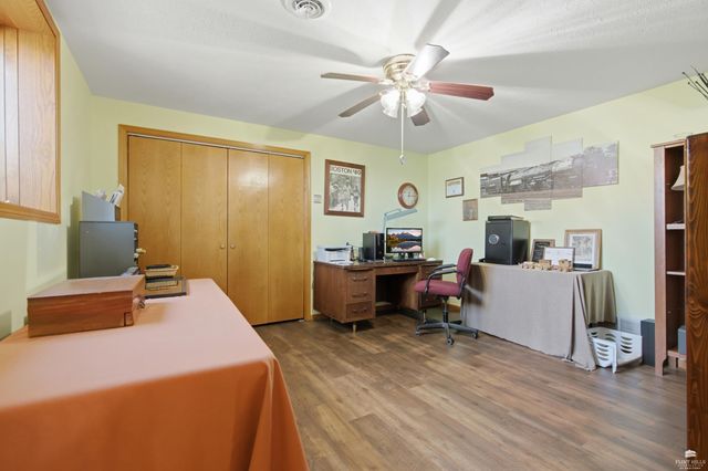 9155 Lindsey Circle, Manhattan, KS 66502