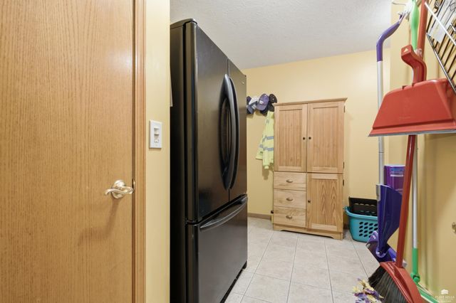9155 Lindsey Circle, Manhattan, KS 66502