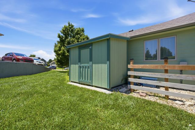 9155 Lindsey Circle, Manhattan, KS 66502