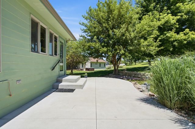 9155 Lindsey Circle, Manhattan, KS 66502