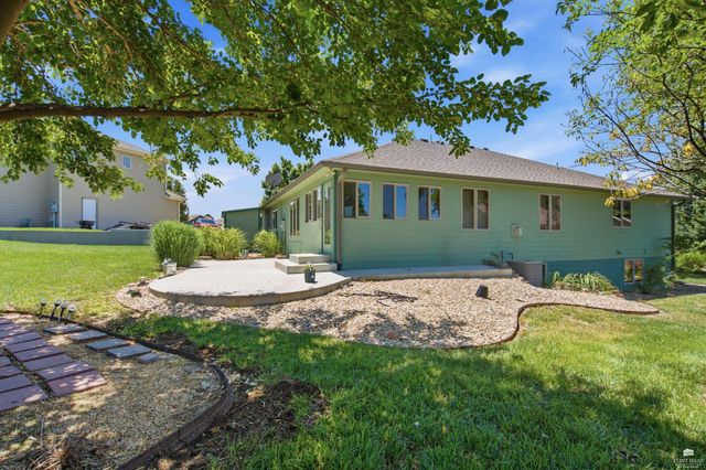 9155 Lindsey Circle, Manhattan, KS 66502