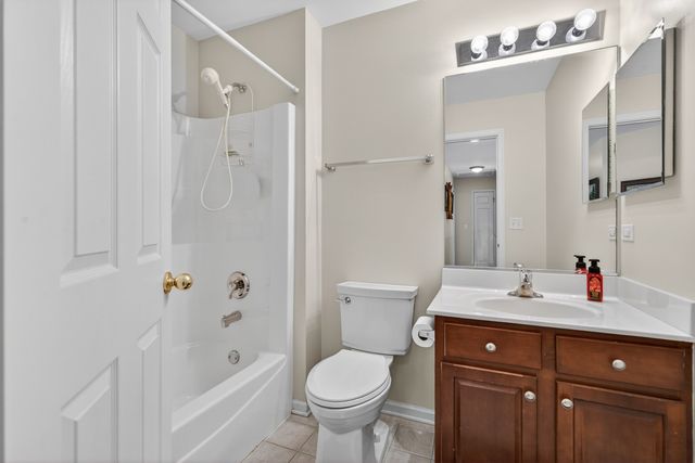 230 Vail Court, Gilberts, IL 60136