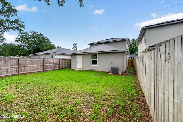 8839 FREE Avenue, Jacksonville, FL 32211
