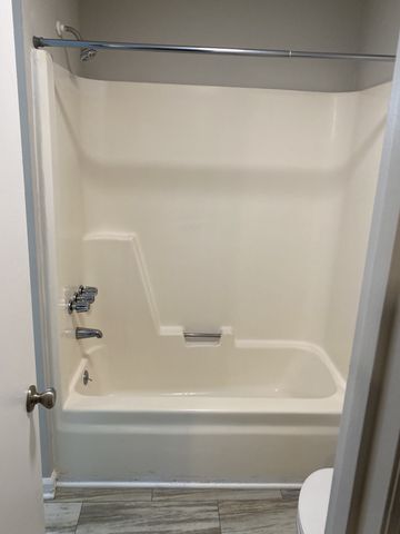 151 Edgewood Dr, Hendersonville, TN 37075