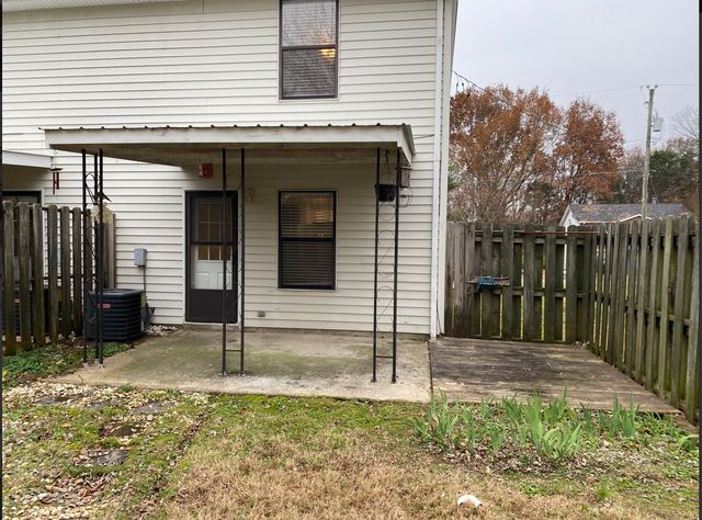 151 Edgewood Dr, Hendersonville, TN 37075