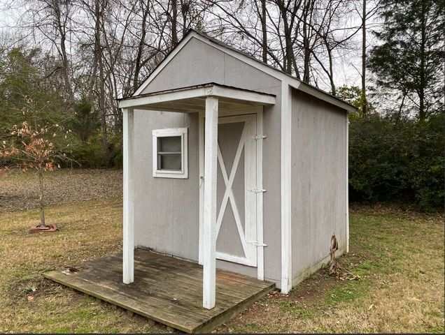 151 Edgewood Dr, Hendersonville, TN 37075