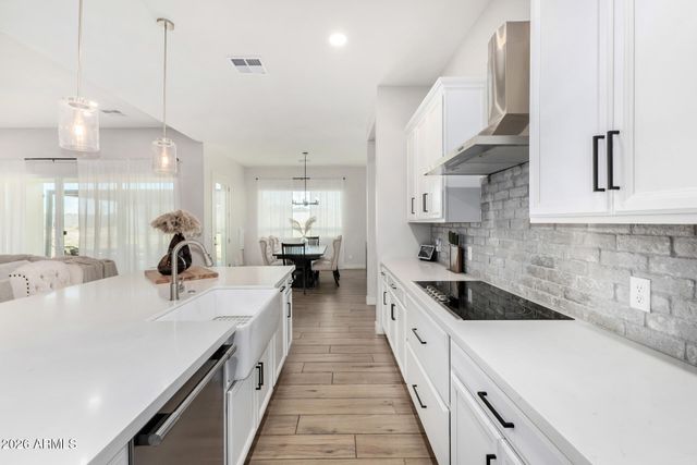 28756 N PHOEBE Place 2, San Tan Valley, AZ 85144