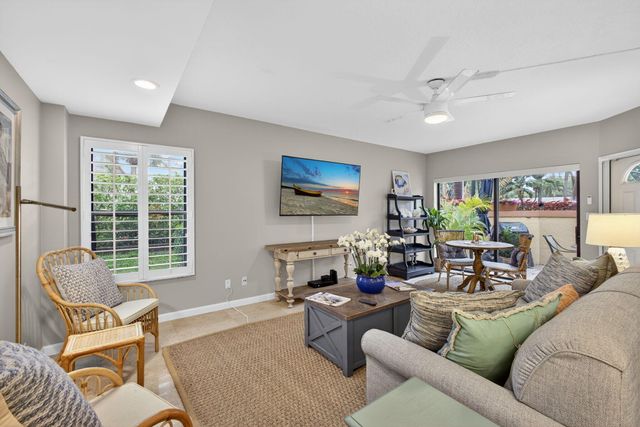 44 Uno Lago Drive, North Palm Beach, FL 33408