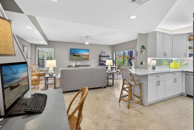 44 Uno Lago Drive, North Palm Beach, FL 33408