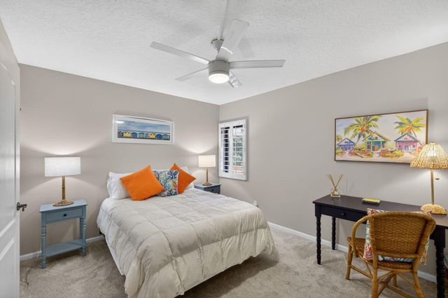 44 Uno Lago Drive, North Palm Beach, FL 33408