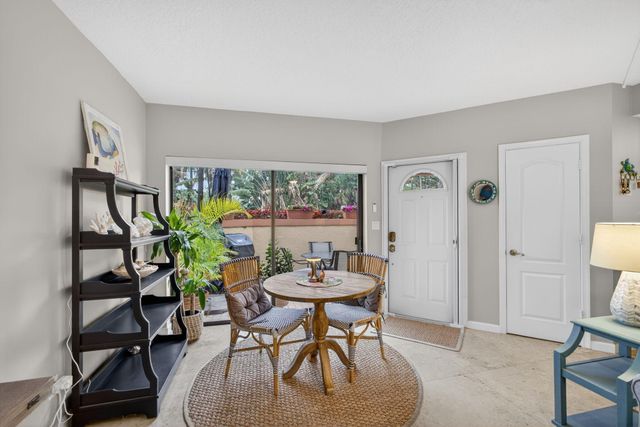 44 Uno Lago Drive, North Palm Beach, FL 33408