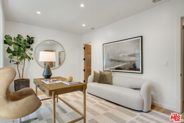 521 Loring Avenue, Los Angeles, CA 90024