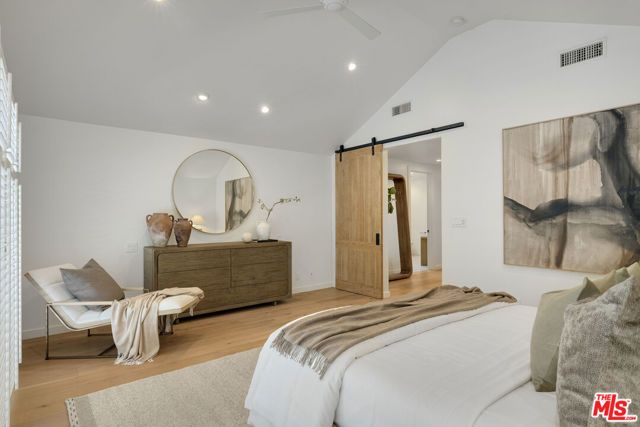 521 Loring Avenue, Los Angeles, CA 90024