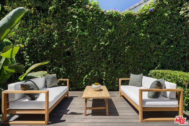 521 Loring Avenue, Los Angeles, CA 90024
