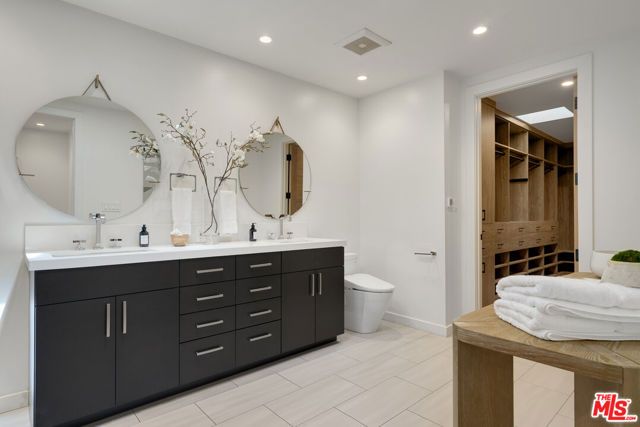 521 Loring Avenue, Los Angeles, CA 90024