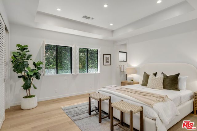 521 Loring Avenue, Los Angeles, CA 90024