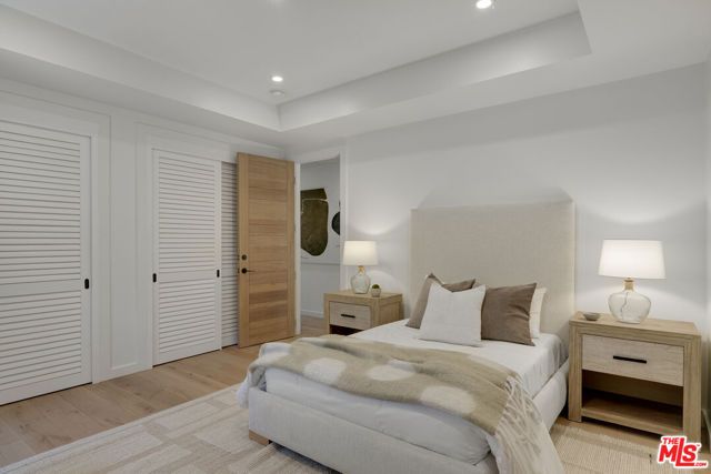 521 Loring Avenue, Los Angeles, CA 90024