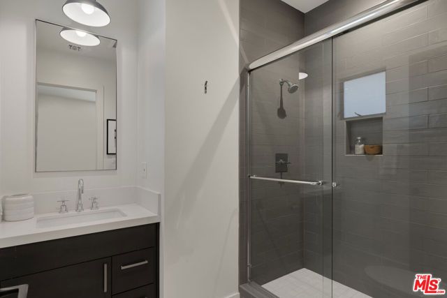 521 Loring Avenue, Los Angeles, CA 90024