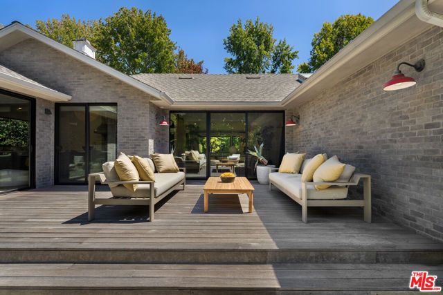 521 Loring Avenue, Los Angeles, CA 90024
