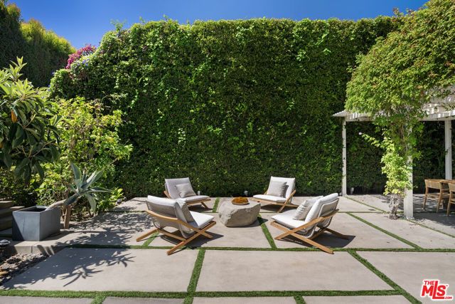 521 Loring Avenue, Los Angeles, CA 90024