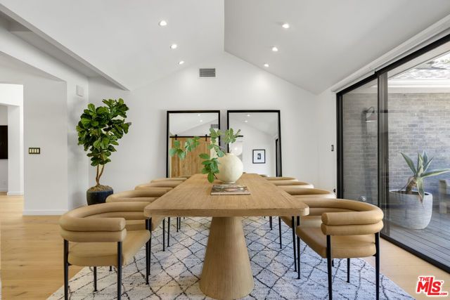 521 Loring Avenue, Los Angeles, CA 90024