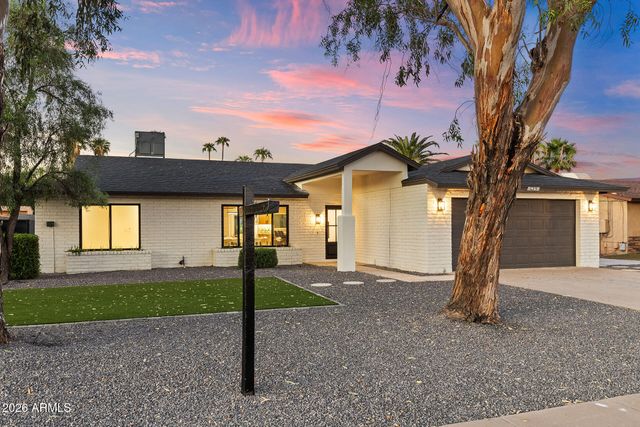 6256 E GELDING Drive, Scottsdale, AZ 85254
