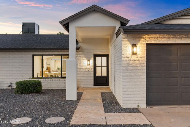 6256 E GELDING Drive, Scottsdale, AZ 85254