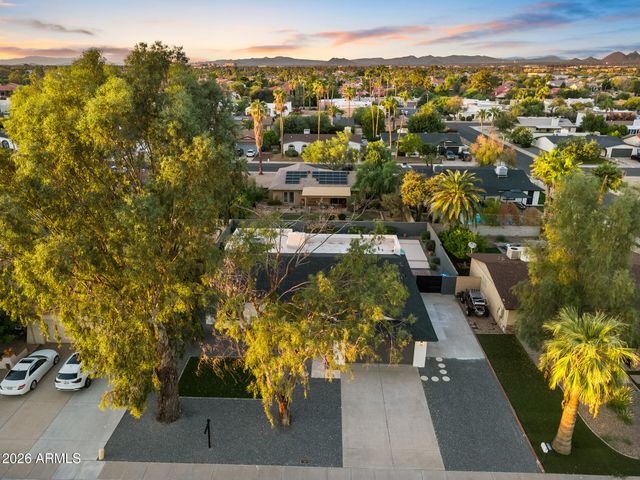 6256 E GELDING Drive, Scottsdale, AZ 85254
