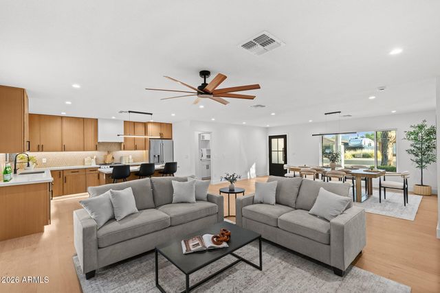 6256 E GELDING Drive, Scottsdale, AZ 85254