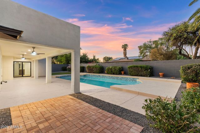 6256 E GELDING Drive, Scottsdale, AZ 85254