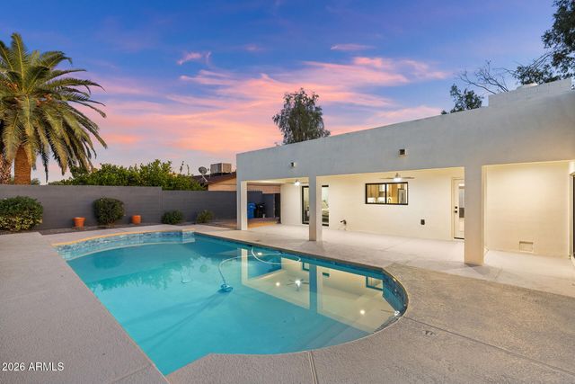 6256 E GELDING Drive, Scottsdale, AZ 85254