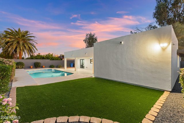 6256 E GELDING Drive, Scottsdale, AZ 85254
