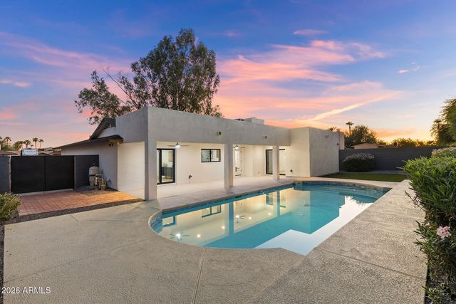 6256 E GELDING Drive, Scottsdale, AZ 85254