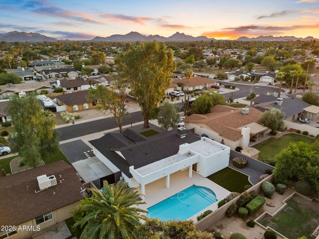 6256 E GELDING Drive, Scottsdale, AZ 85254